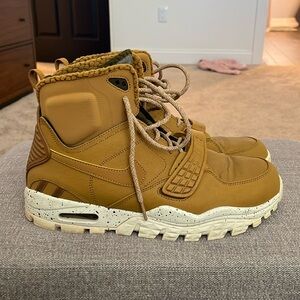 Nike Air Trainer SC 2 Tan/Wheat Size 11